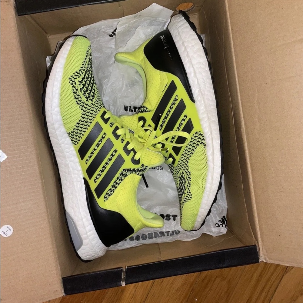 Adidas Ultra Boost Solar Yellow size 8 men’s